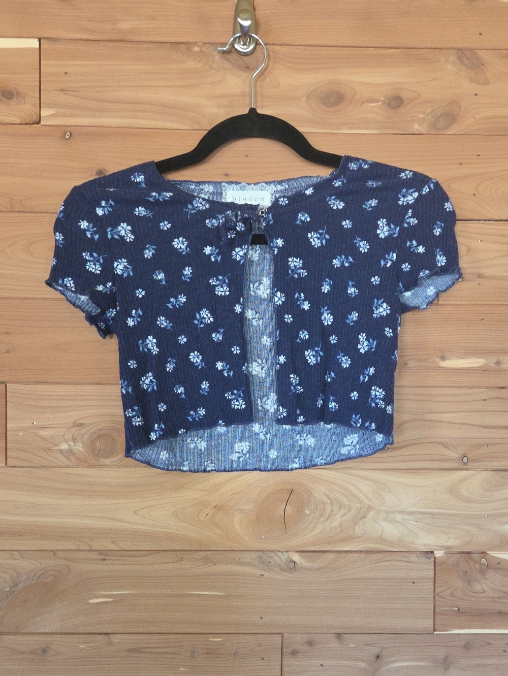 btween Navy Floral Cropped Button-Front Top